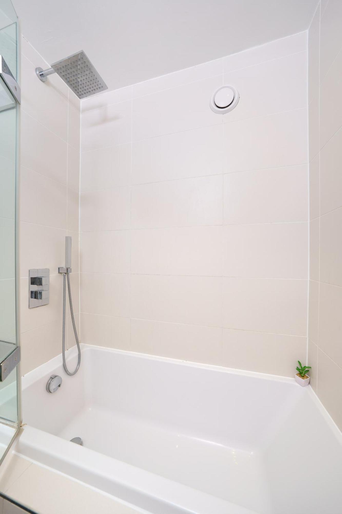 En-Suite Room In Zone 1 Лондон Экстерьер фото